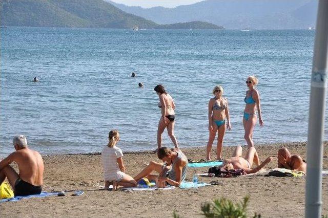 Marmaris’te Sahiller Canlanmaya Başladı