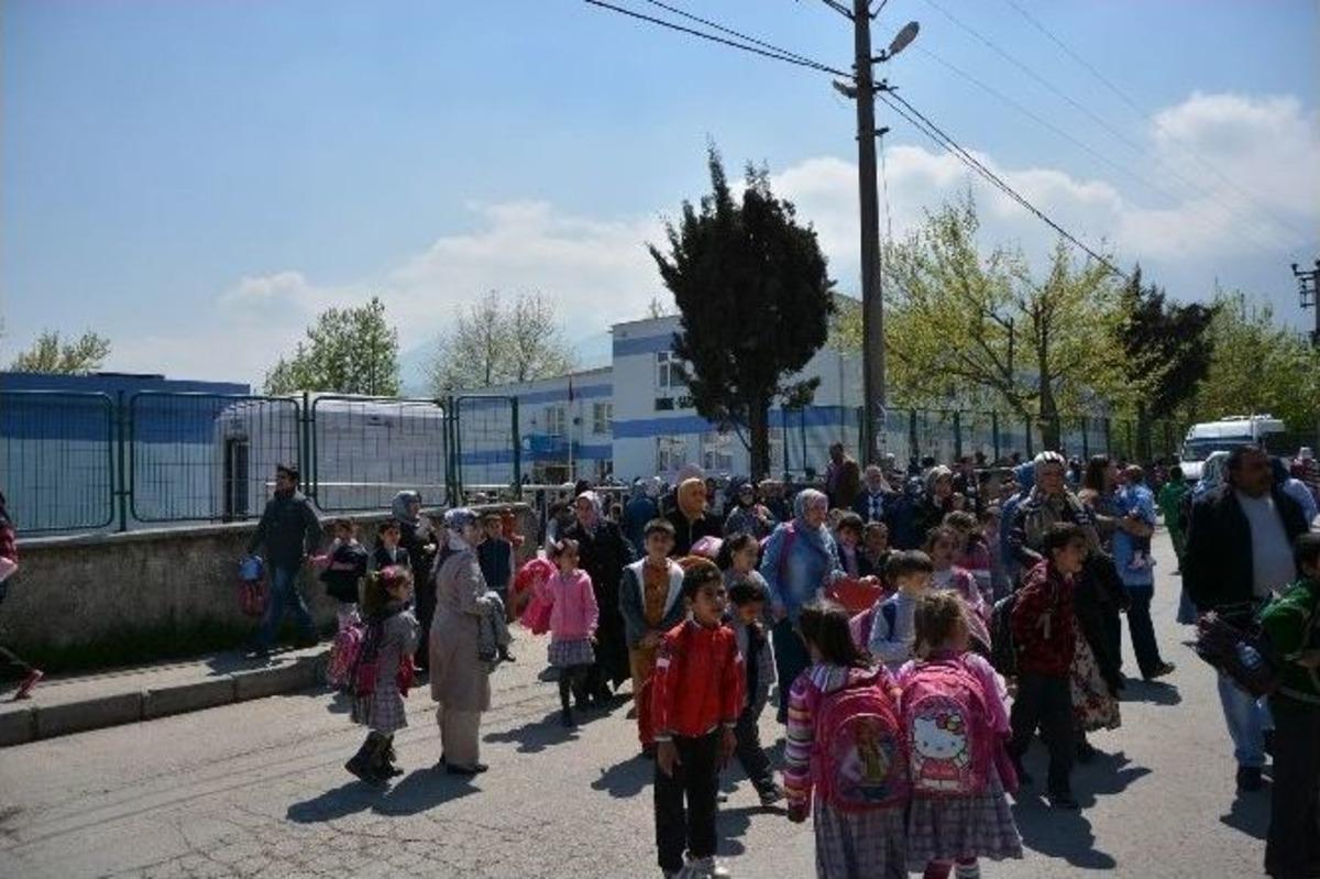 Darp Edilen &Ouml;ğretmene Destek