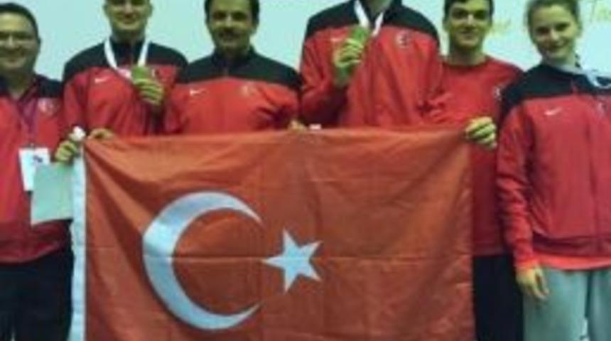 Kardeş Milli Tekvandocular T&uuml;rkiye&rsquo;ye Altın Madalya Kazandırdı