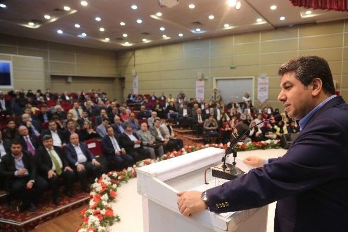 Turgut &Ouml;zal Esenler&rsquo;de Anıldı