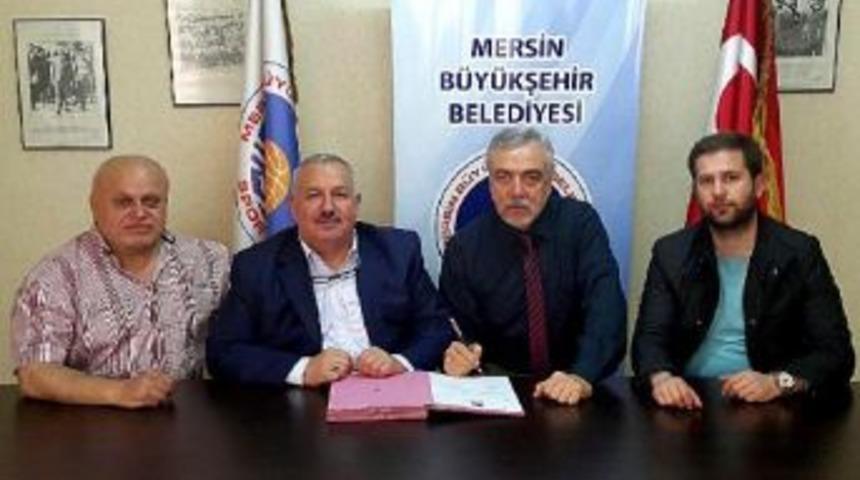 Mersin B&uuml;y&uuml;kşehir Belediyespor'un Başına Kalaycıoğlu Getirildi