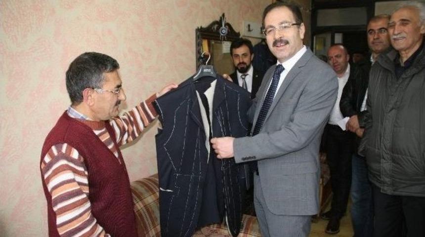 Ak Parti Yozgat Milletvekili Adayı Abdulkadir Akg&uuml;l Esnafı Ziyaret Ederek Sorunlarını Dinledi