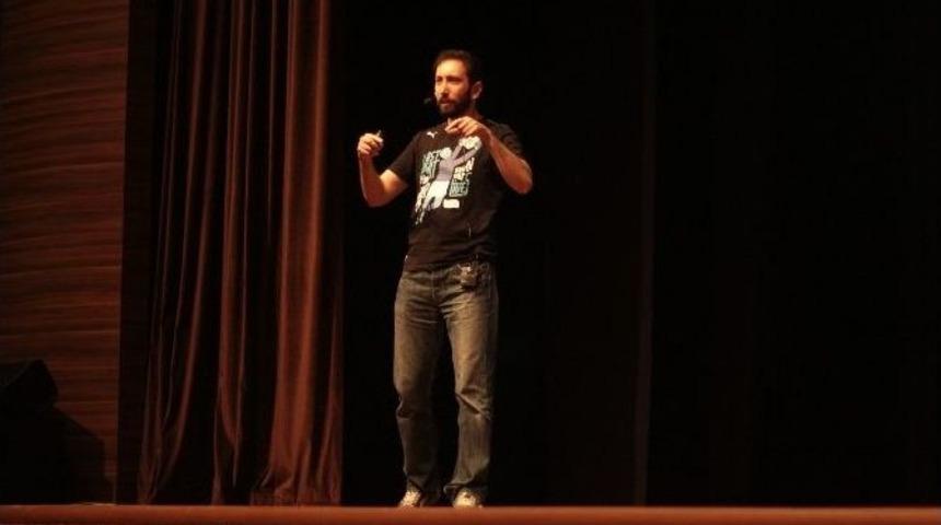 Medya Kul&uuml;b&uuml; &Uuml;nl&uuml; Tasarımcıları Ağırlıyor