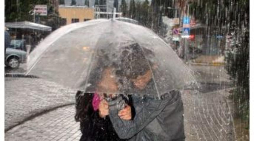 Serin Ve Yağışlı Hava Hafta Sonuna Kadar Etkili Olacak