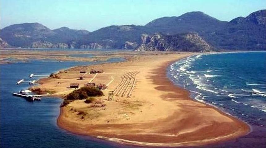 İztuzu Plajı&rsquo;ndaki Malzemeler &Uuml;niversiteye Devir Ediliyor