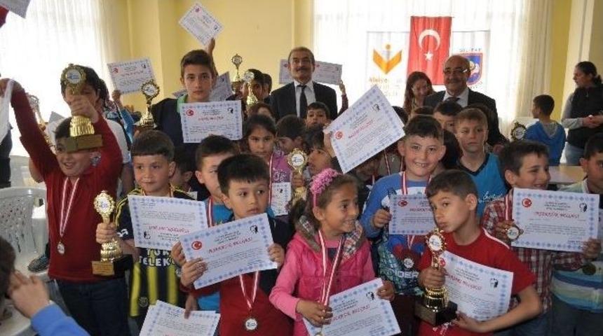 23 Nisan Satran&ccedil; Turnuvası &Ouml;d&uuml;lleri Verildi