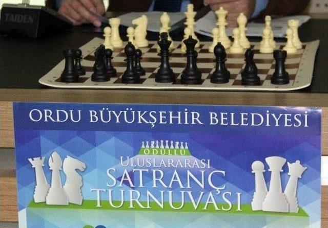 Uluslararası &Ouml;d&uuml;ll&uuml; Satran&ccedil; Turnuvası Ordu&rsquo;da 1