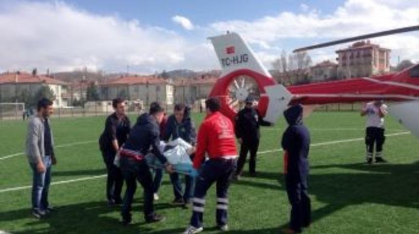 G&uuml;m&uuml;şhane&rsquo;de Erken Doğum Ş&uuml;phesi Olan Kadın Ambulans Helikopterle Sevk Edildi