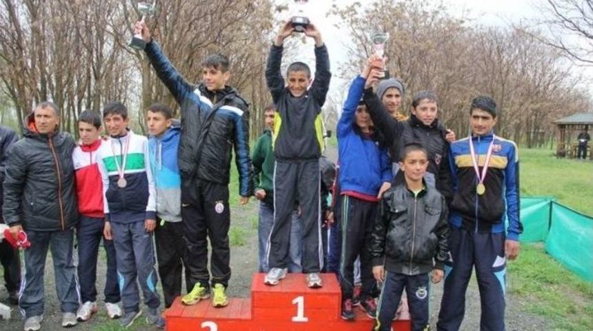 Kros B&ouml;lge M&uuml;sabakaları Yapıldı