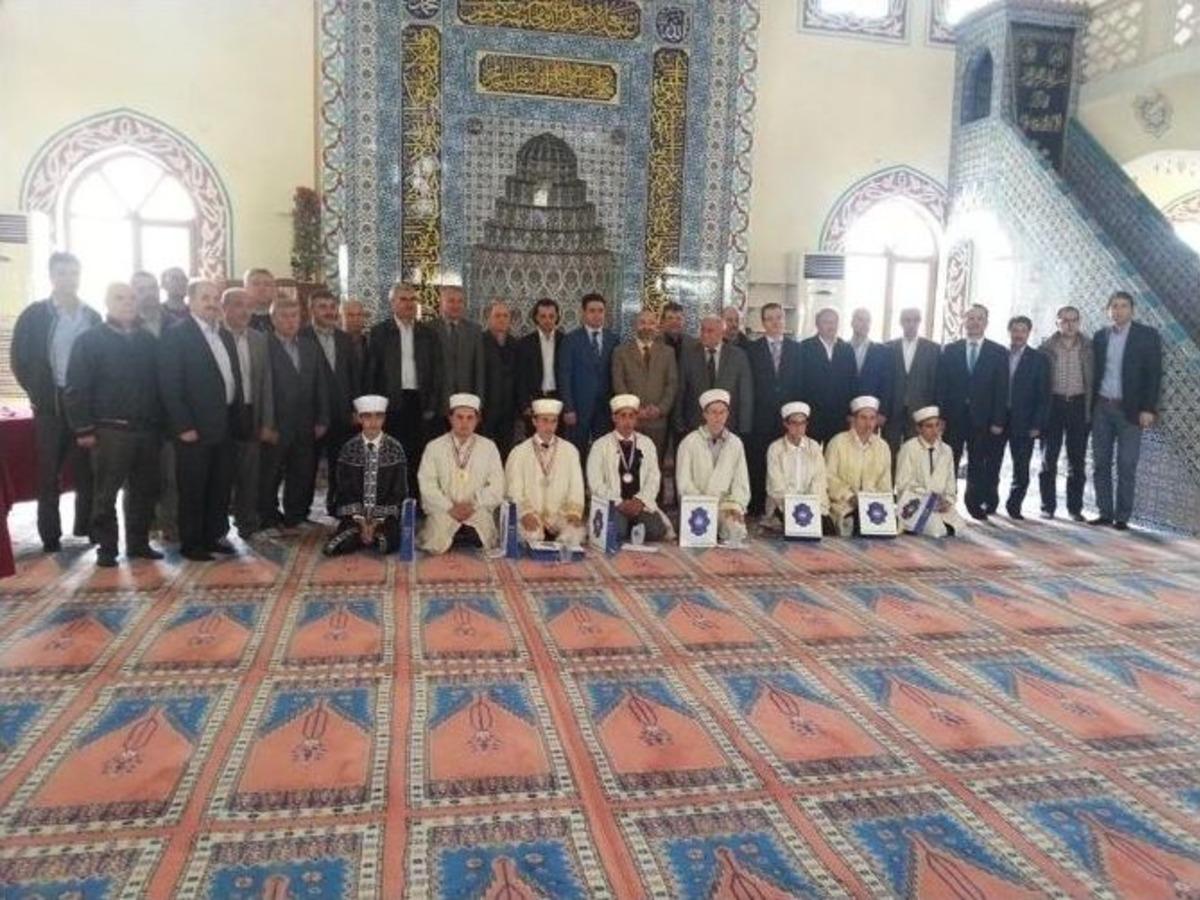 Gen&ccedil; Hatipler Yarıştı