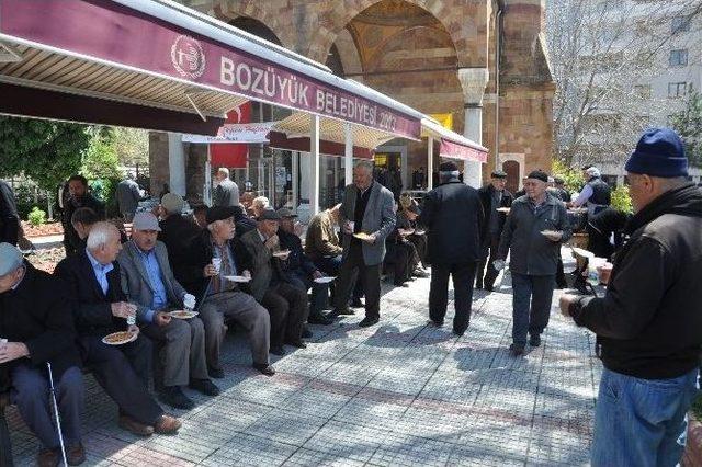 Bozüyük’te Kutlu Doğum Aşı İkram Edildi