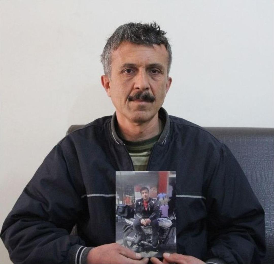 (&ouml;zel Haber) 24 Yaşındaki Gencin &Ouml;l&uuml;m&uuml;ne Neden Olan Şof&ouml;r&uuml;n Serbest Kalmasına Acılı Babadan Tepki