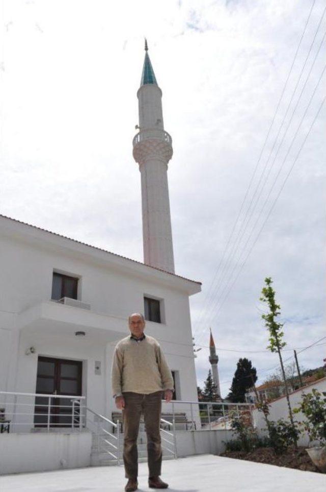 Zeytineli Köyü'nde Çifte Cami Tartışması