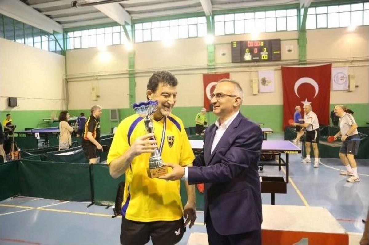 Sapanca&rsquo;da Uluslararası Veteran Masa Tenisi Turnuvası Sona Erdi