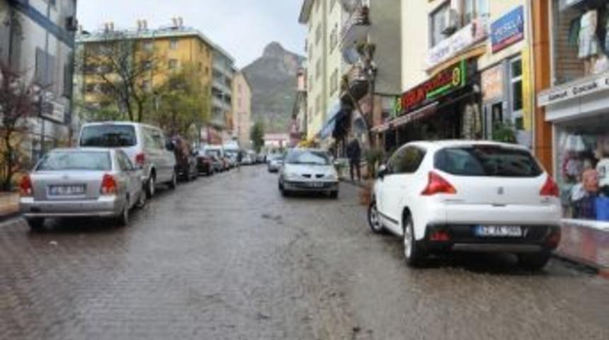 Tunceli&rsquo;de Dolu Yağışı Hayatı Olumsuz Etkiledi