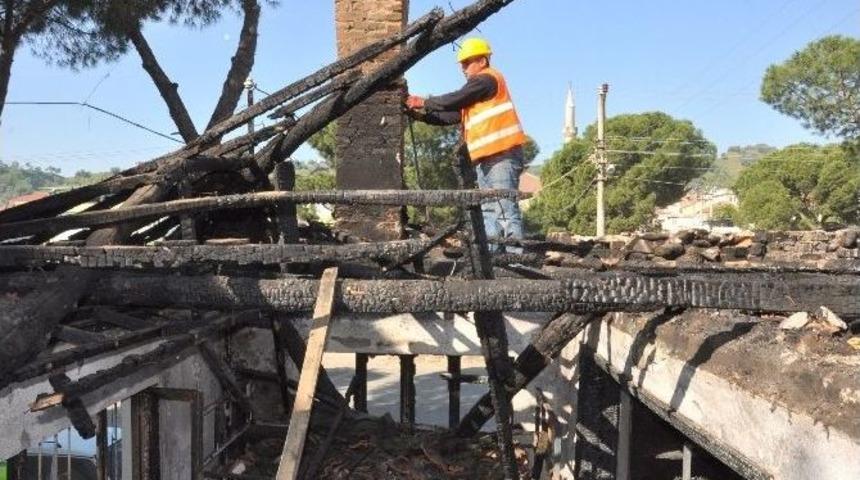 Nazilli&rsquo;de Yanan Evin Yaraları Sarılıyor