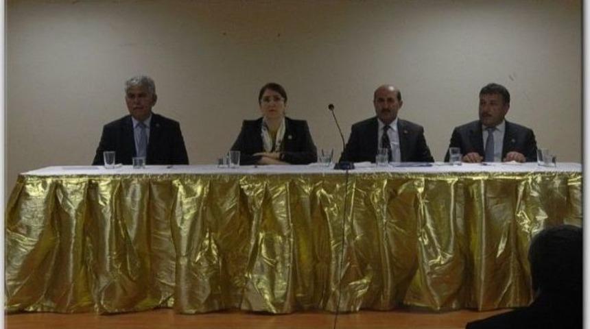 Elbeyli İl&ccedil;esinde Toplantı