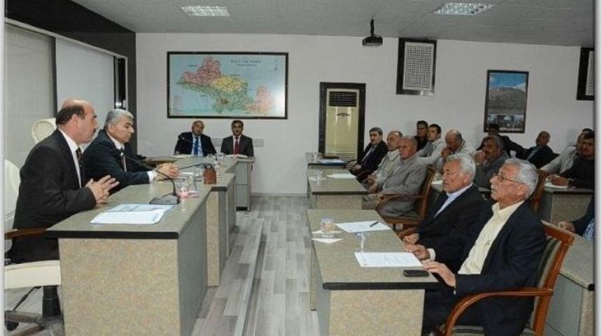 Kilis Merkez K&ouml;y Muhtarlarıyla Toplantı