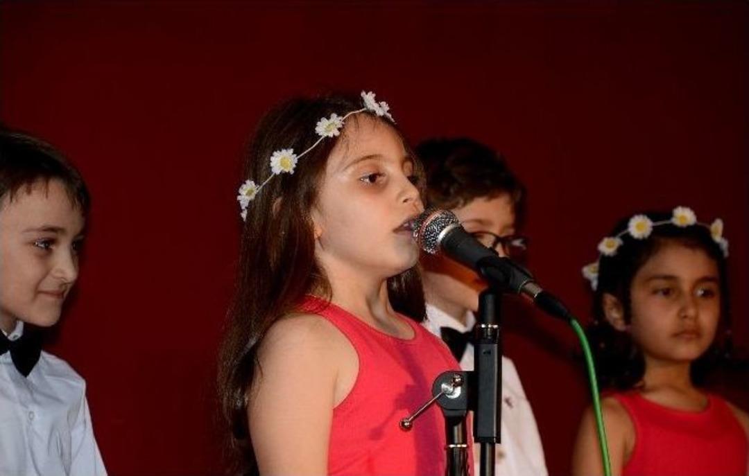 Sarıkamış&rsquo;ta &ldquo;bizim Gibi &Ccedil;ocuk Gibi&rdquo; Şiir Dinletisi