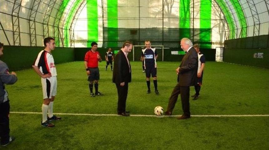 Halı Saha Turnuvası Başladı