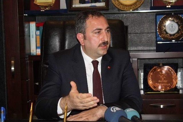 Abdulhamit Gül, Kılıçdaroğlu’nun Seçim Vaatlerini Eleştirdi