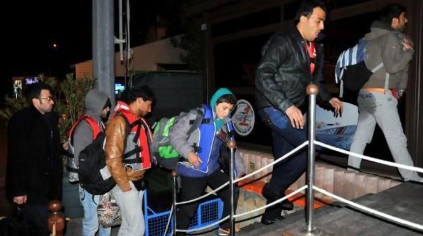 Bodrum A&ccedil;ıklarında 30 Ka&ccedil;ak Yakalandı