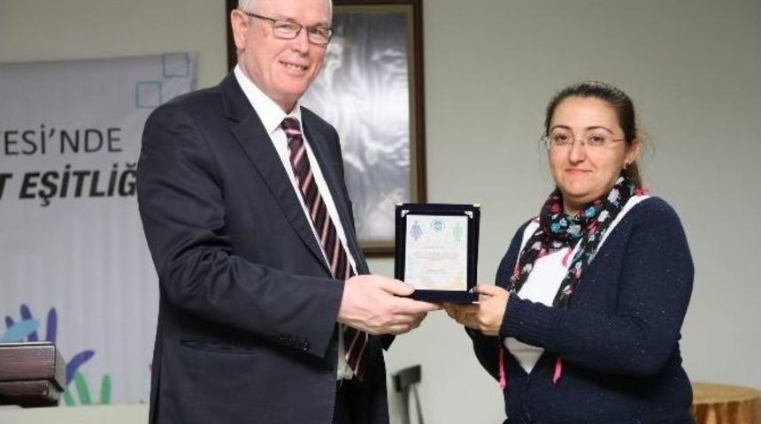 &Ccedil;alıştay Katılımcılarına Sertifika