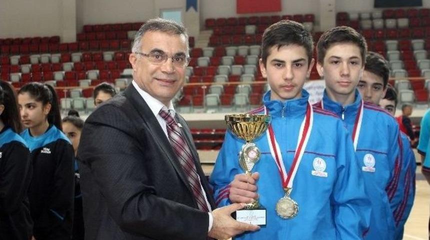 Yıldızlar Badminton T&uuml;rkiye Şampiyonası Sona Erdi