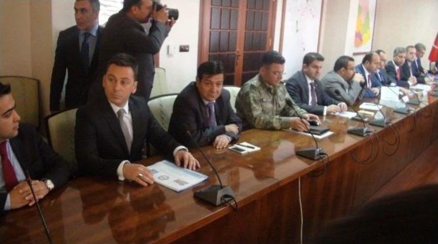 Se&ccedil;im &Ouml;ncesi G&uuml;venlik Toplantısı D&uuml;zenlendi