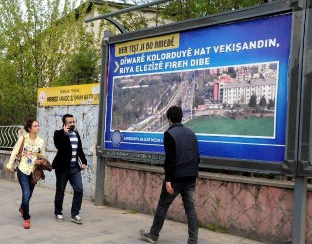 Diyarbakır'da Belediyeden Askere 'yol Teşekkürü' (2)