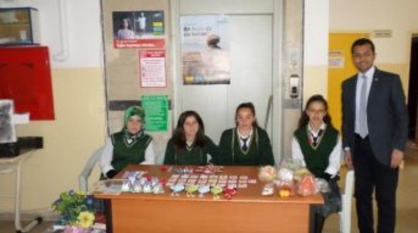 Ağlı Kazım Erdem &Ccedil;ok Programlı &Ouml;ğrencilerden Anlamlı Sergi