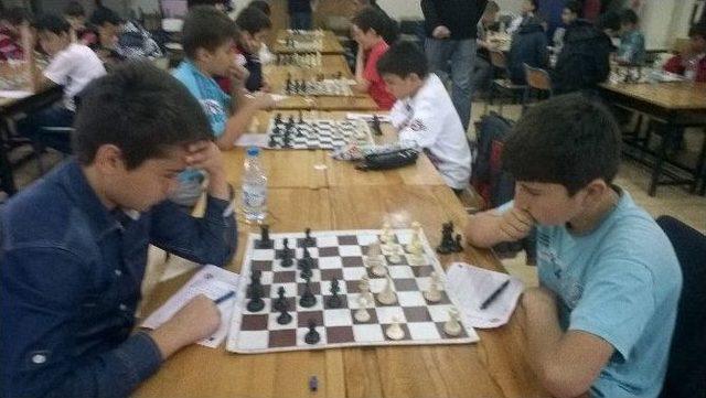 Bartın&rsquo;da Elma Şekeri Satran&ccedil; Turnuvası Sona Erdi 1