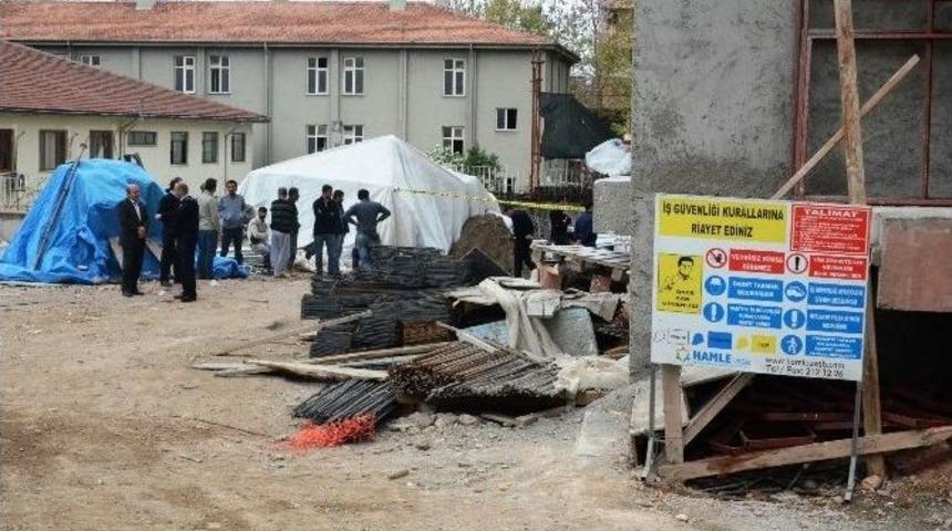 İnşaatın Onuncu Katından D&uuml;şen İş&ccedil;i Hayatını Kaybetti