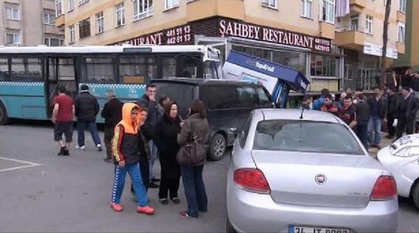 Direği Devirdi, Ara&ccedil;ları Ezdi, Atm'ye &Ccedil;arptı