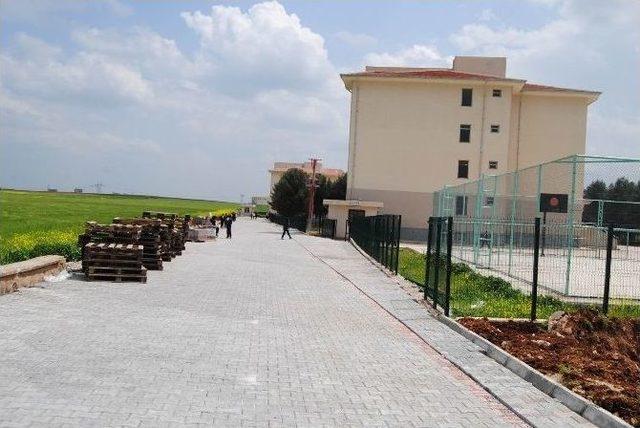 Okul Yolları Beton Parke İle Hayat Buldu