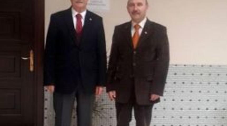 Eski Maliye Bakanı İsmet Attila Defterdar Kısa&rsquo;yı Ziyaret Etti