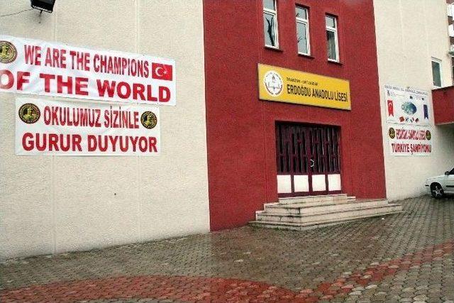 Trabzon Erdoğdu Anadolu Lisesi, Şampiyon Takımı Bekliyor