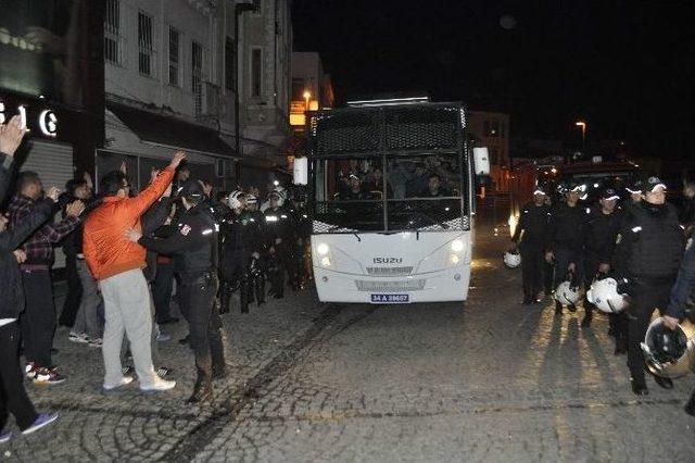 Kapalıçarşı’da Eylem Yapan 20 Esnaf Gözaltına Alındı