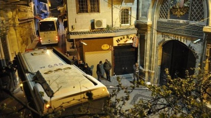 Kapalı&ccedil;arşı&rsquo;da Kendilerini Kilitleyen Esnaf Serbest