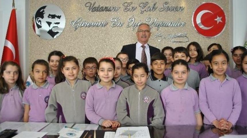 &Ouml;ğrencilerden Başkan Kale&rsquo;ye Ziyaret