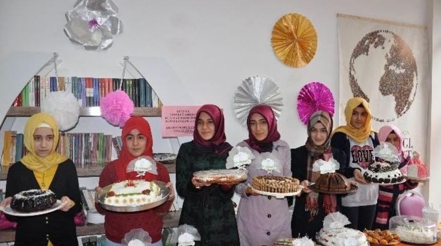 &Ouml;ğrenciler Yararına Pasta Yarışması
