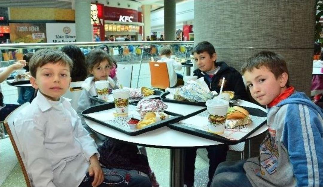 &Ccedil;ocukların Y&uuml;z&uuml; Optimum&rsquo;da G&uuml;ld&uuml;