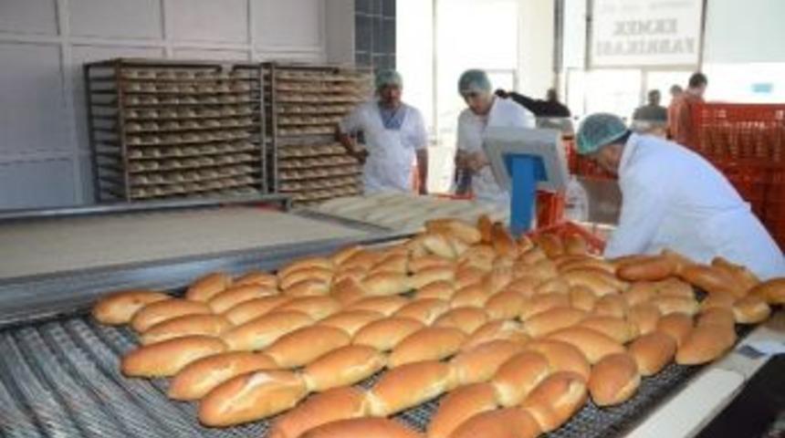 El Değmeden Ekmek &Uuml;retimi Yapılıyor