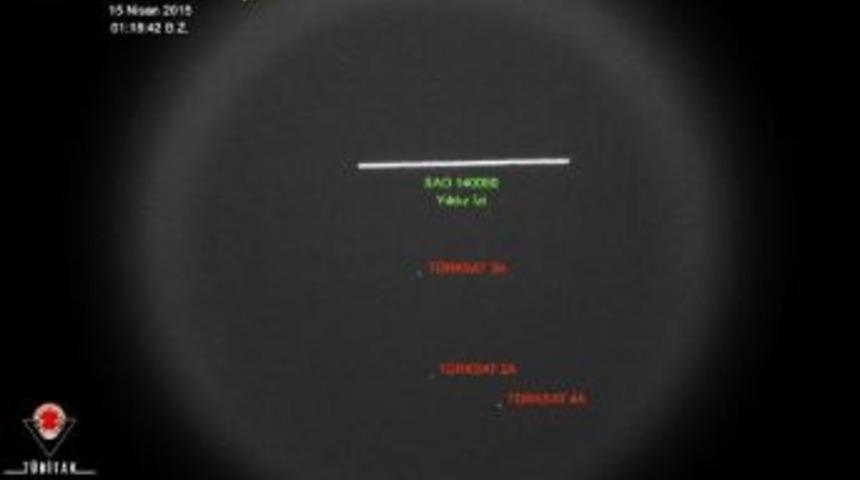 Uzaydaki 3 Uydumuz Aynı Karede