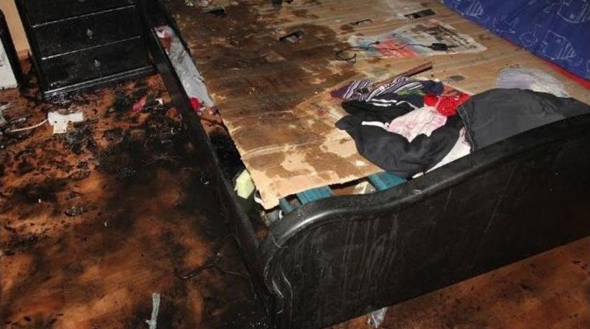 Elektrikli Battaniyeden Yangın &Ccedil;ıktı