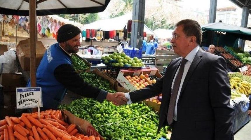 Başkan &Ccedil;etin Pazar Esnafını Ziyaret Etti