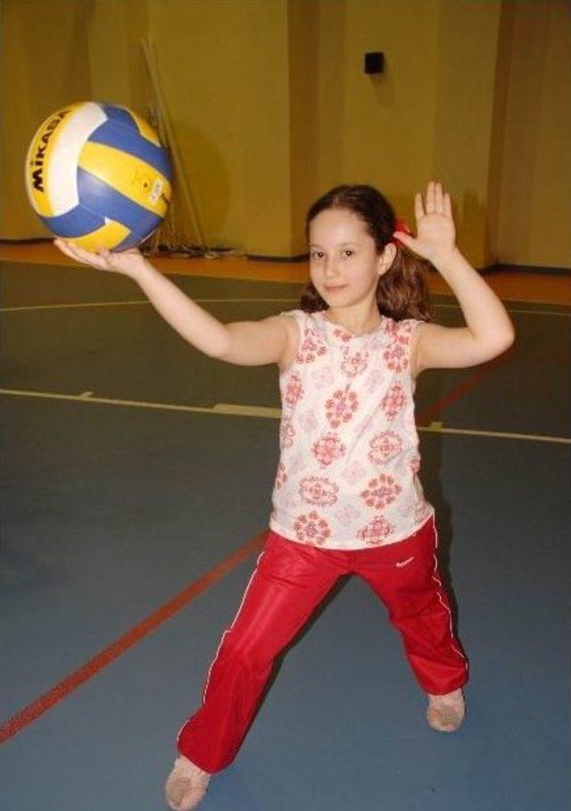 &Ccedil;ocuklar Voleybol Festivali Balkan Barışını Per&ccedil;inleyecek 1