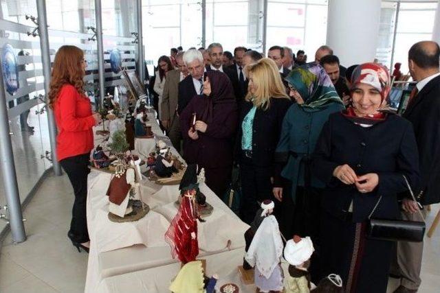 Kmü’de Sosyal Değerler Sergisi 1