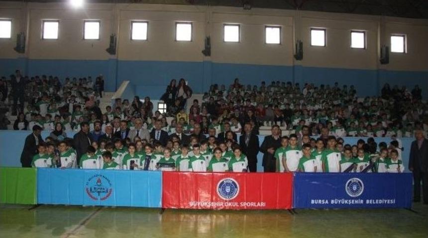 B&uuml;y&uuml;kşehirden &Ouml;ğrencilere Satran&ccedil; Takımı