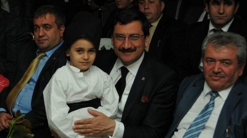 İlkokul &Ouml;ğrencilerinden Kutlu Doğum Programı